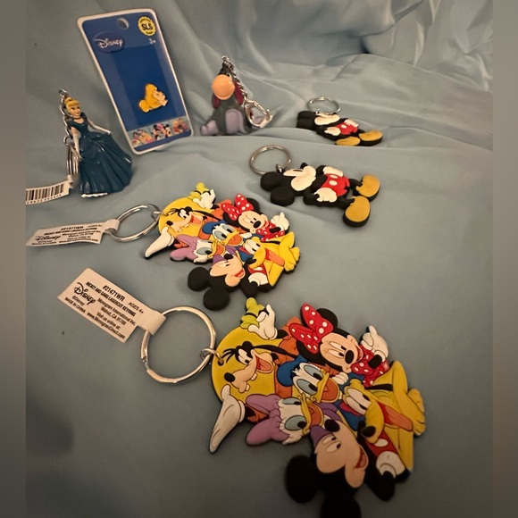 Disney Keychains - Picture 3 of 4